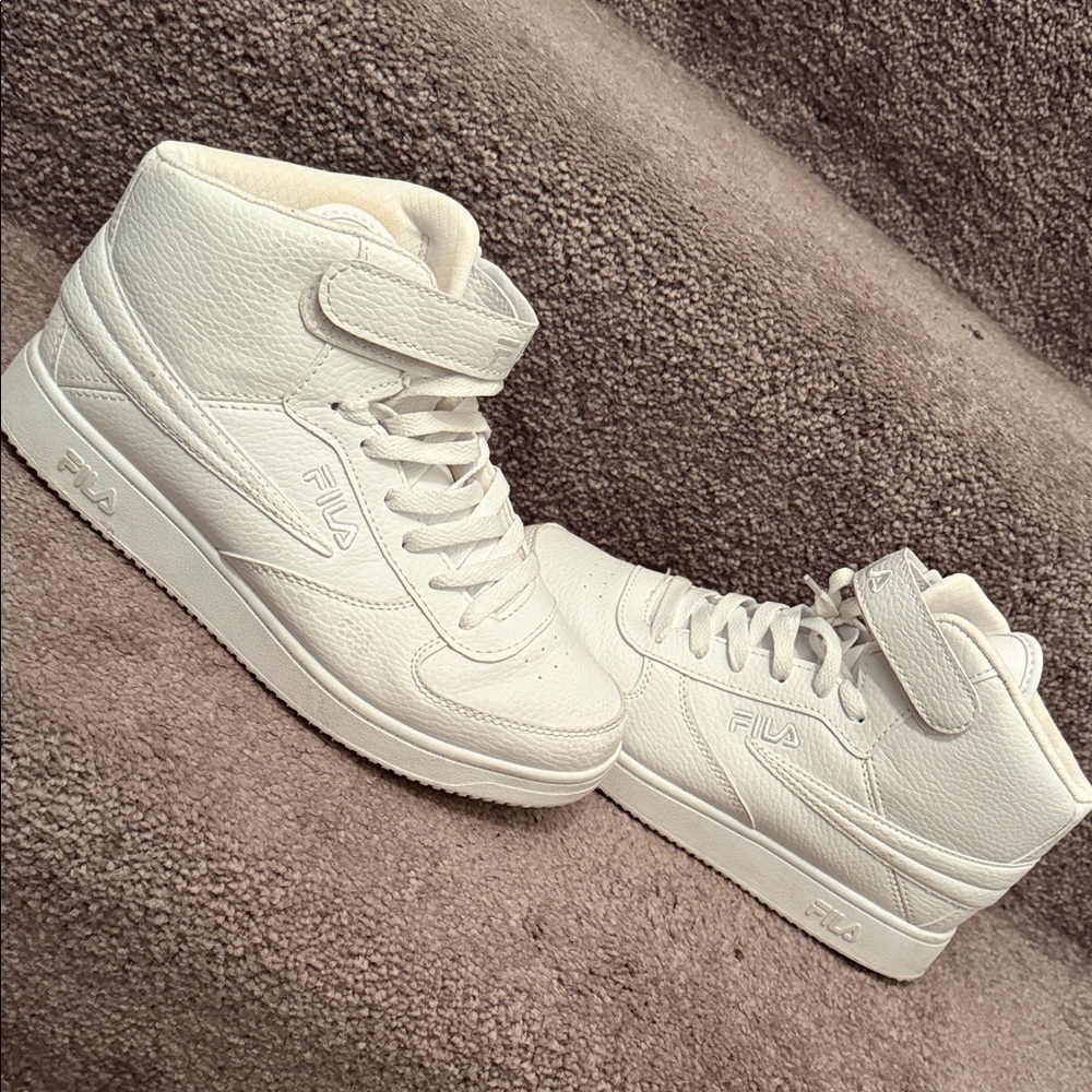 Fila Men's Cream High-Top Sneakers C3